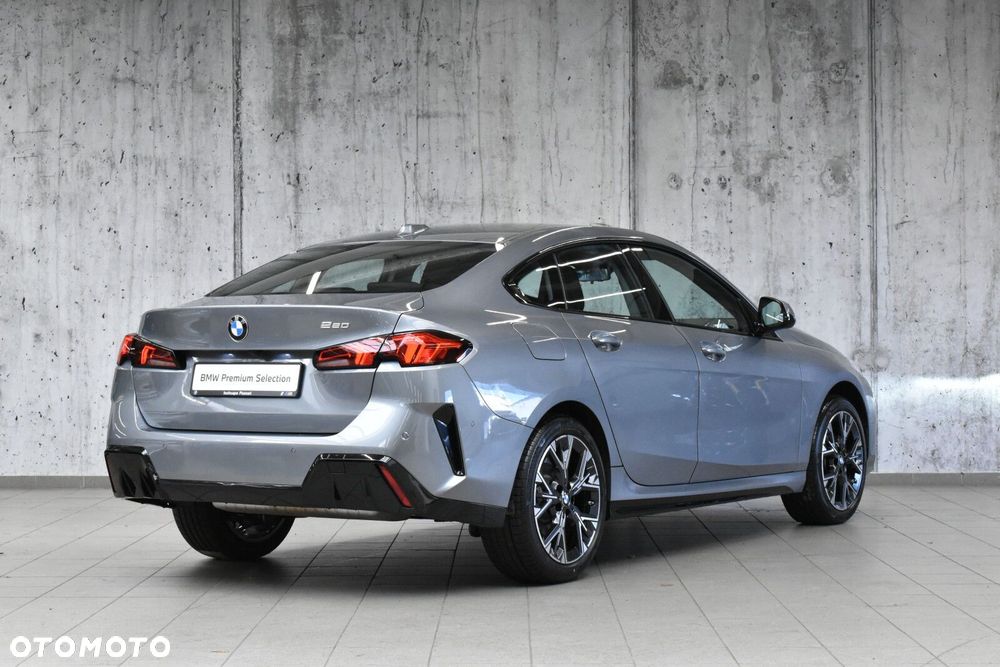 BMW Seria 2 220i mHEV - 3