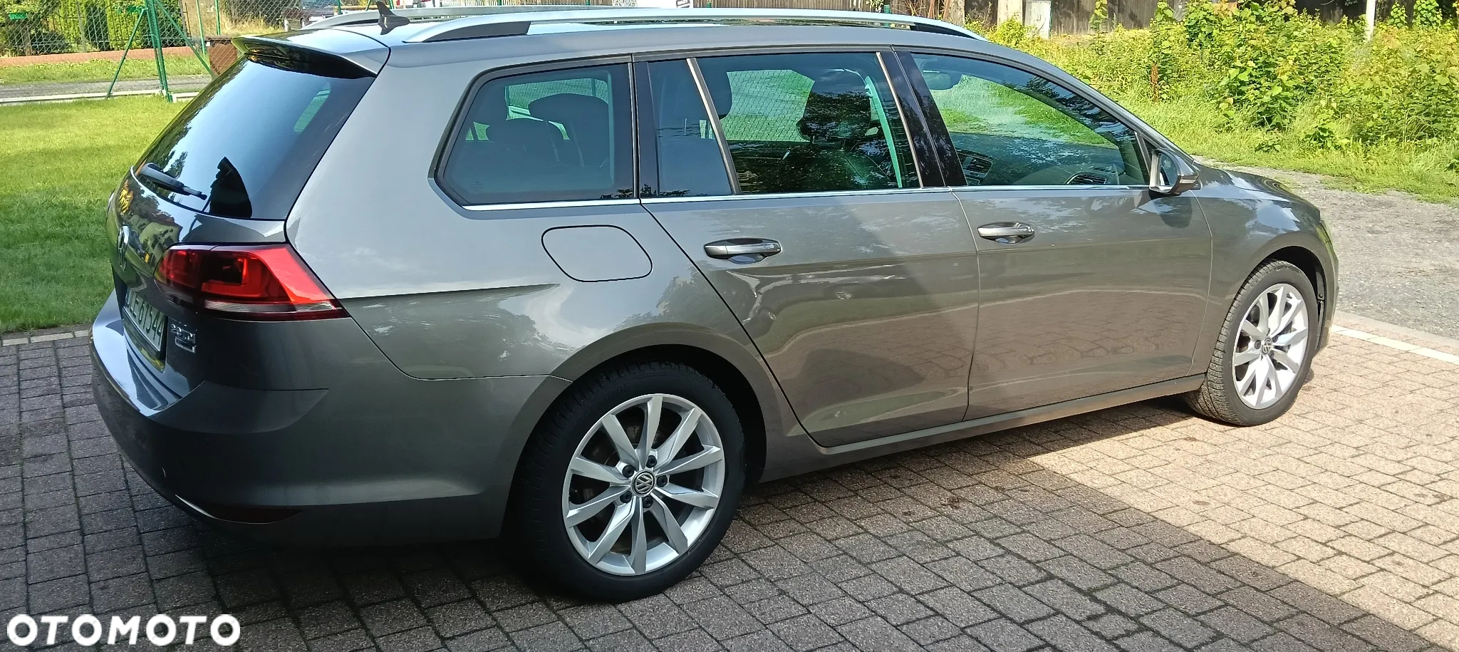 Volkswagen Golf 2.0 BlueTDI Highline - 17