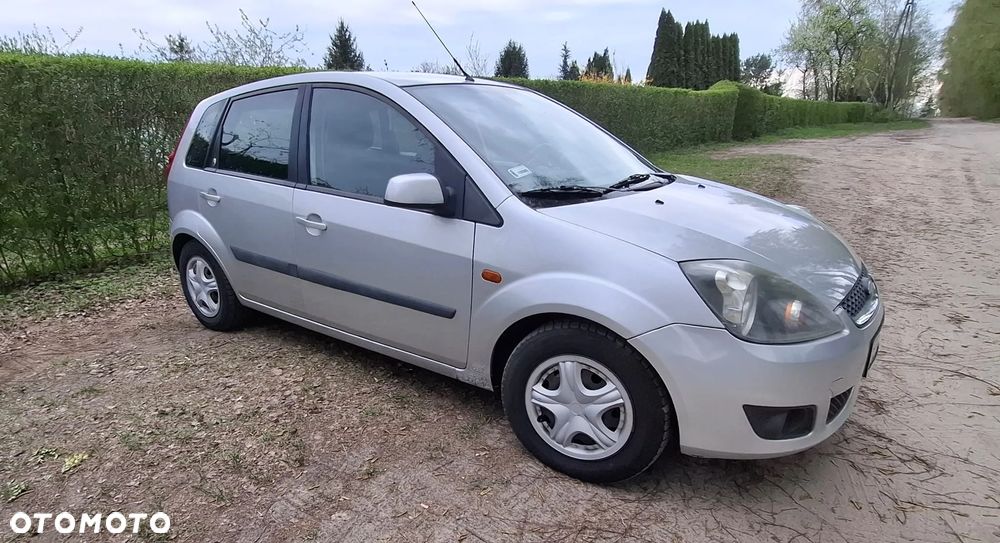 Ford Fiesta 1.4 Ghia - 13