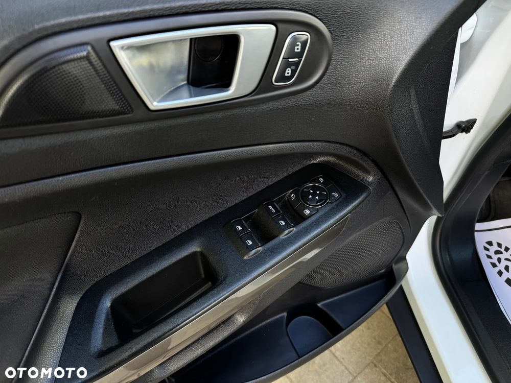 Ford EcoSport 1.0 EcoBoost TREND - 29