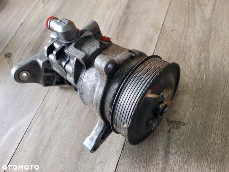 Pompa wspomagania BMW X5 E70 X6 E71 3,0 D LH2114865 - 2