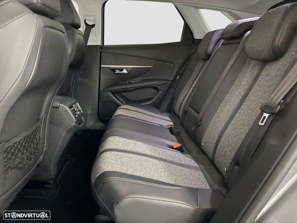 Peugeot 3008 1.2 PureTech Allure - 8