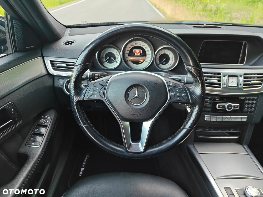 Mercedes-Benz Klasa E - 26