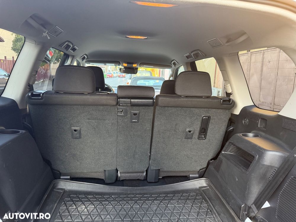 Toyota Land Cruiser 2.8l D-4D 204 CP A/T 7 locuri Executive - 8