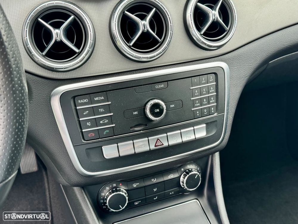 Mercedes-Benz CLA 180 d Shooting Brake Urban Aut. - 16