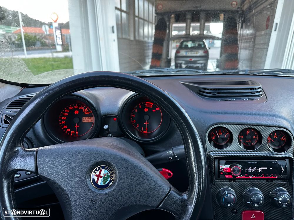 Alfa Romeo 156 1.6 TS - 11
