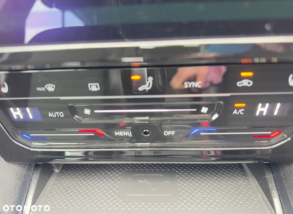 Volkswagen Passat Variant 2.0 TDI EVO Elegance DSG - 35