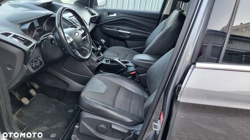 Ford Kuga 2.0 TDCi 4x4 Titanium - 16