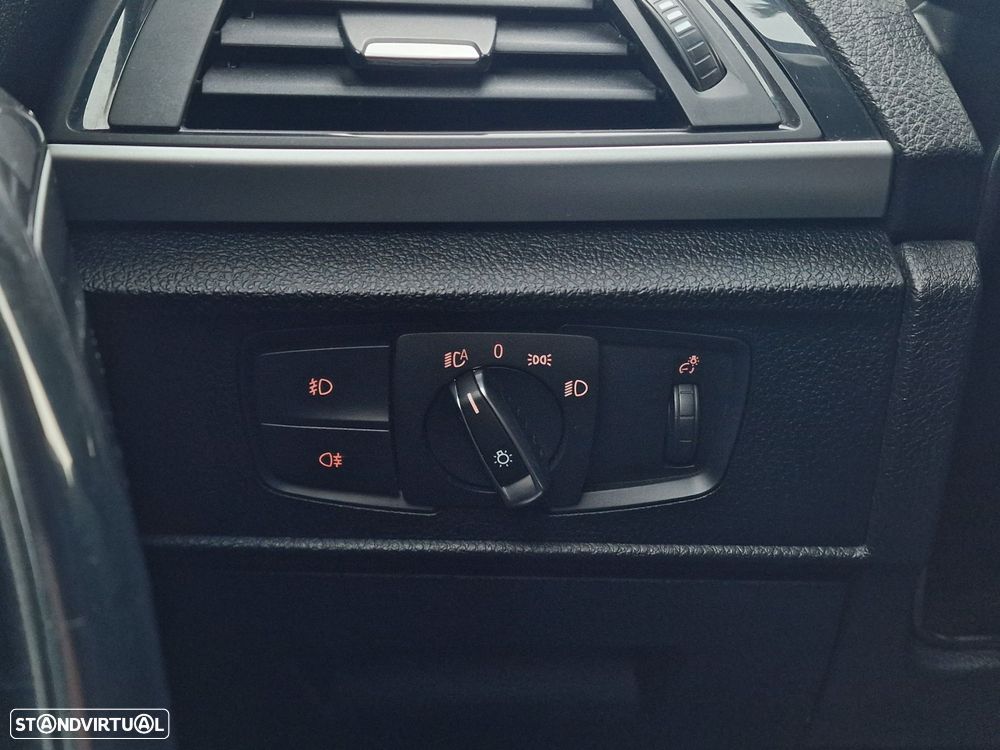 BMW 116 d Line Urban Auto - 18