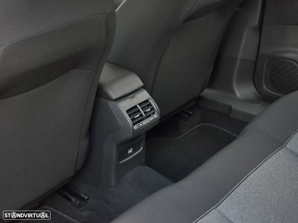Citroën C4 PureTech 130 Stop&Start EAT8 PLUS - 9
