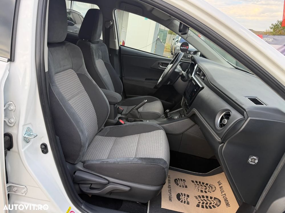 Toyota Auris 1.8 VVT-i Automatik Team Deutschland - 7