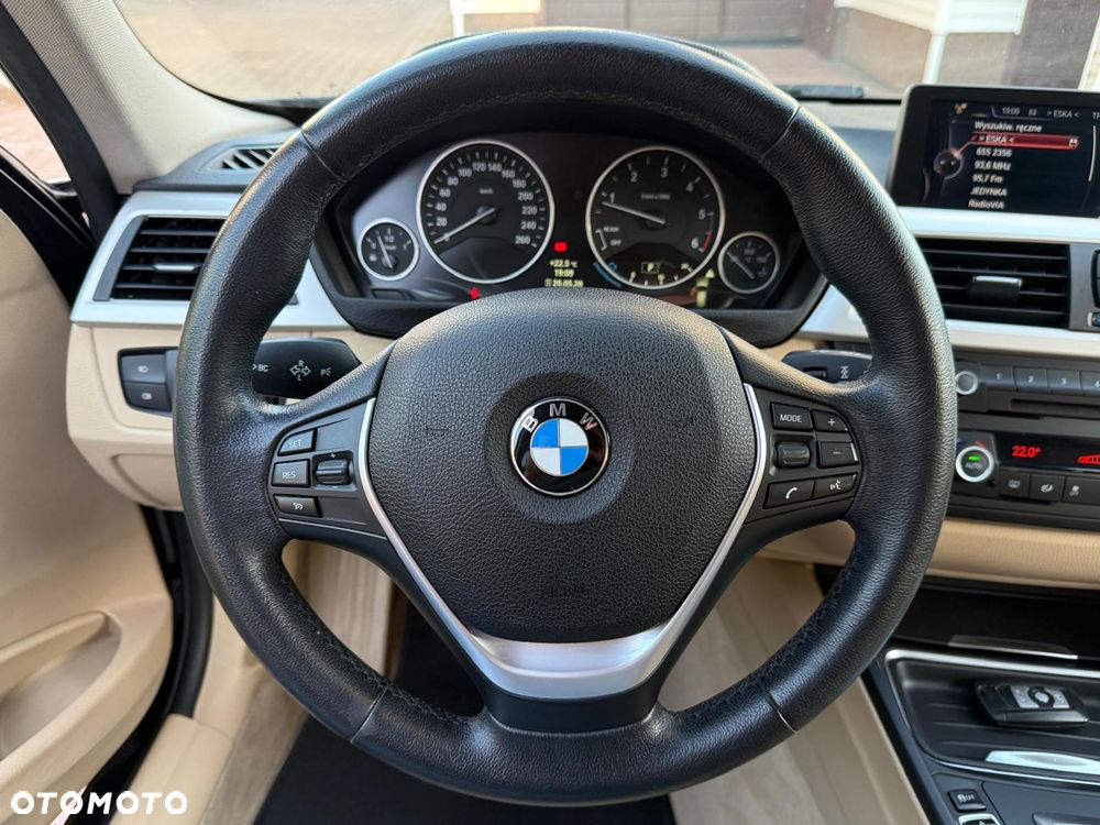 BMW Seria 3 320d Sport-Aut Efficient Dynamics Edition Sport Line - 16