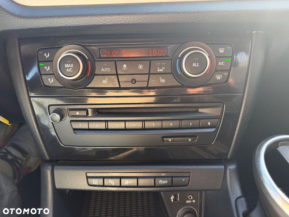 BMW X1 sDrive18d - 23