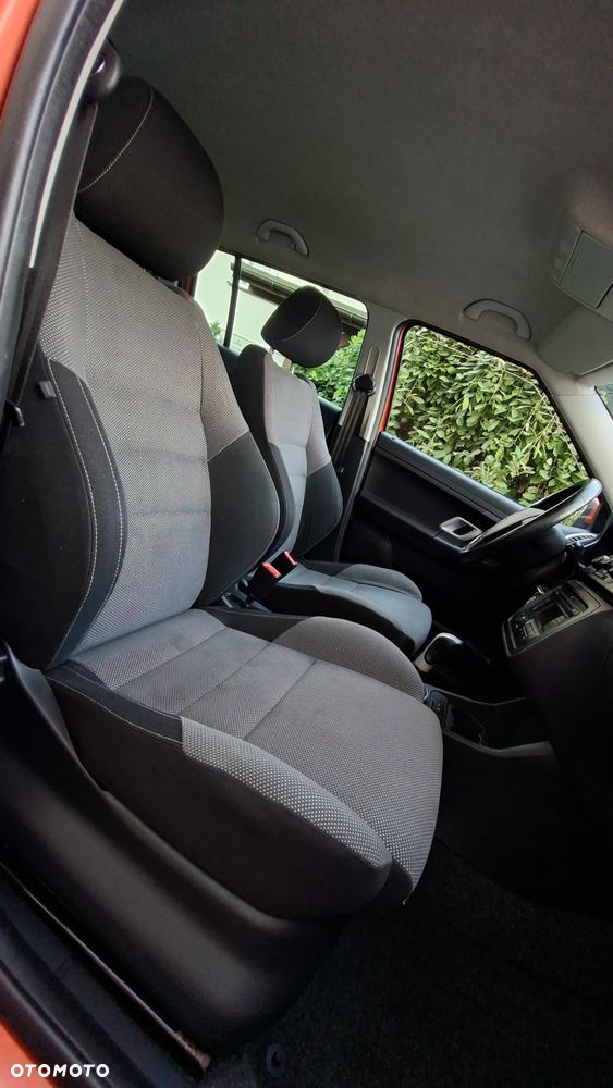Skoda Fabia 1.2 HTP Cool Colour Edition - 18