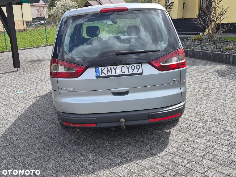 Ford Galaxy - 2