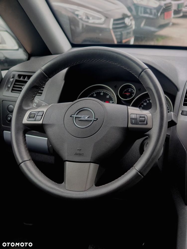 Opel Zafira 1.6 - 11