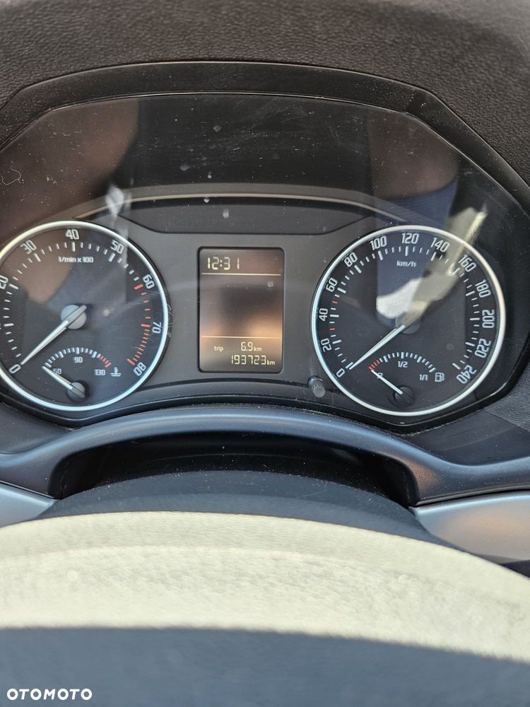 Skoda Octavia 1.4 TSI Ambiente - 12