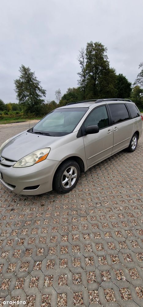 Toyota Sienna 3.3 LE AWD - 11