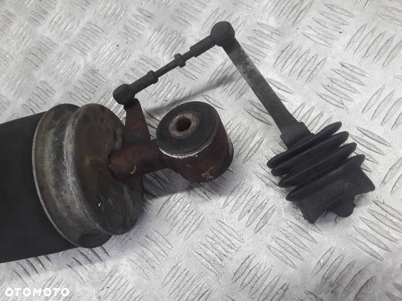 PODUSZKA KABINY LEWY PRZÓD MAN TGA - 6