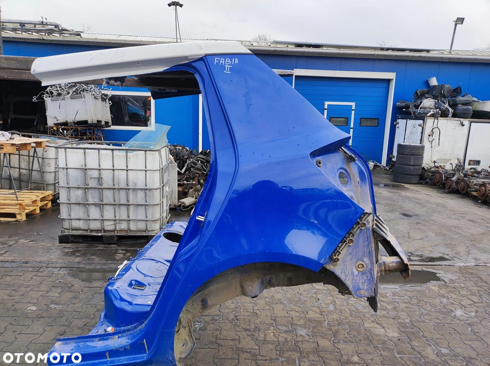 BLOTNIK CWIARTKA WANNA PAS TYL LEWA PRAWA FABIA II HB - 3