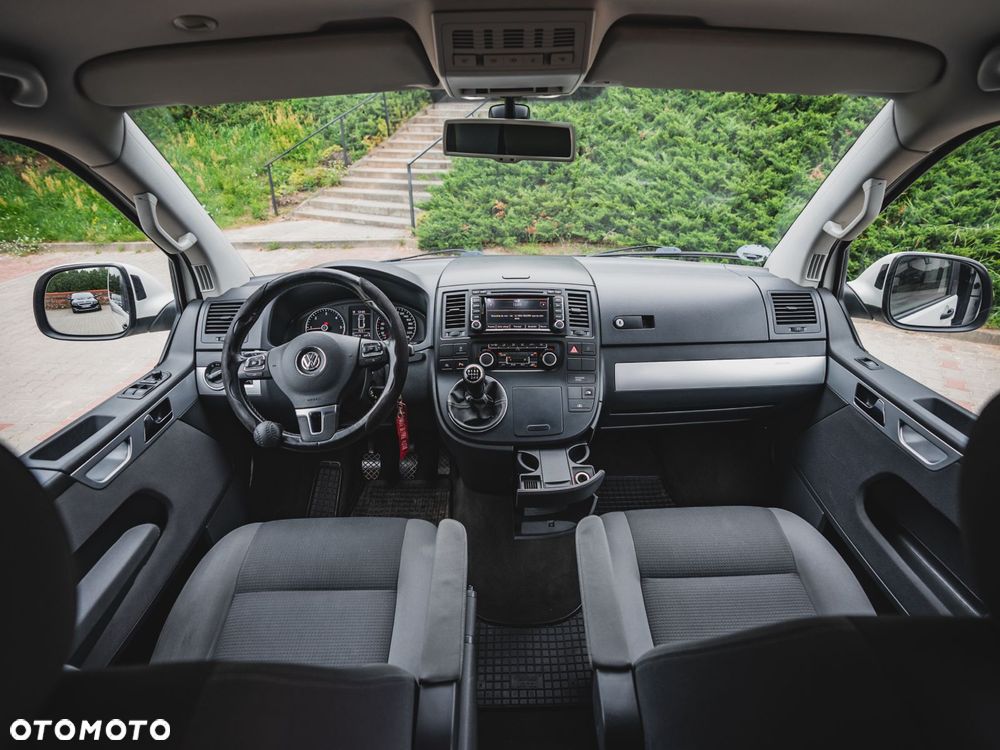 Volkswagen Multivan - 15