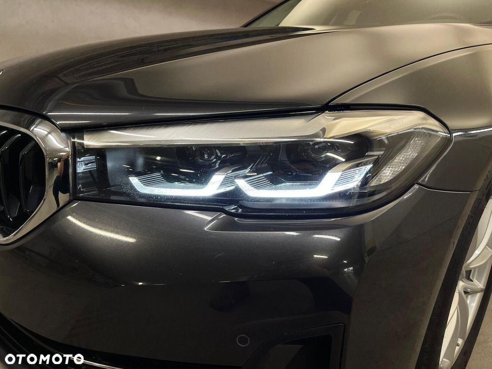 BMW Seria 5 520d xDrive mHEV sport - 14