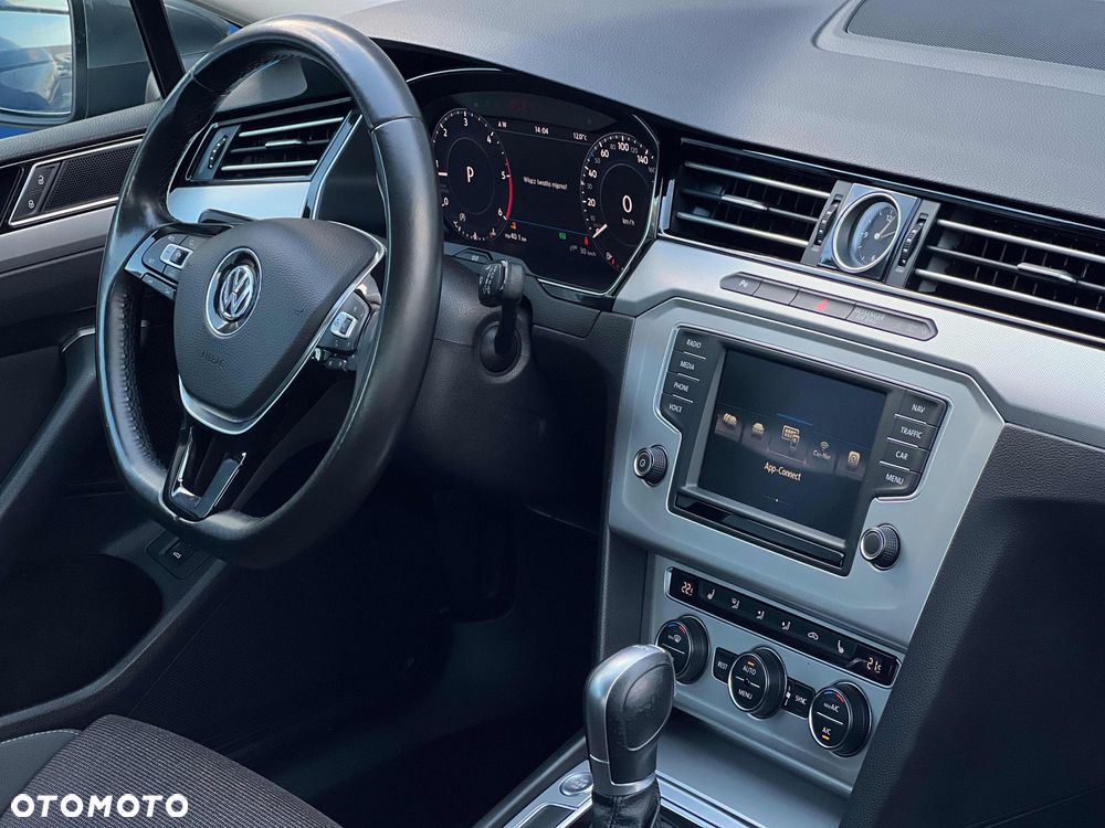 Volkswagen Passat Variant 2.0 TDI BMT Comfortline DSG - 9
