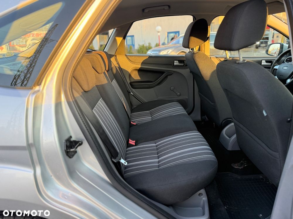 Ford Focus 1.6 TDCi DPF Style+ - 17