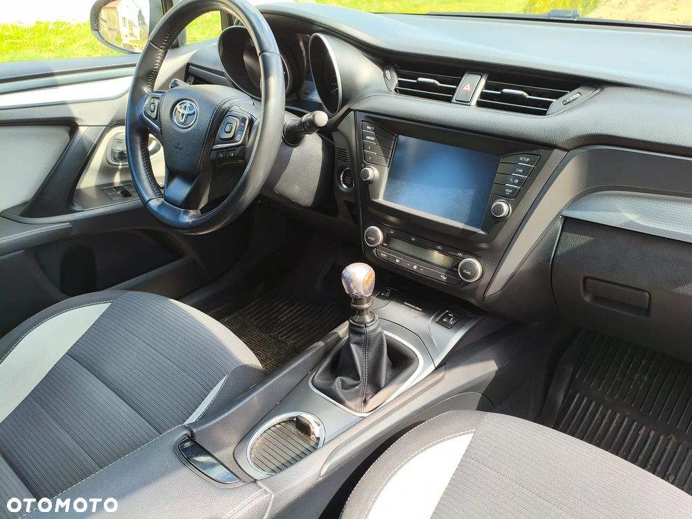 Toyota Avensis 2.0 D-4D Active Business - 9