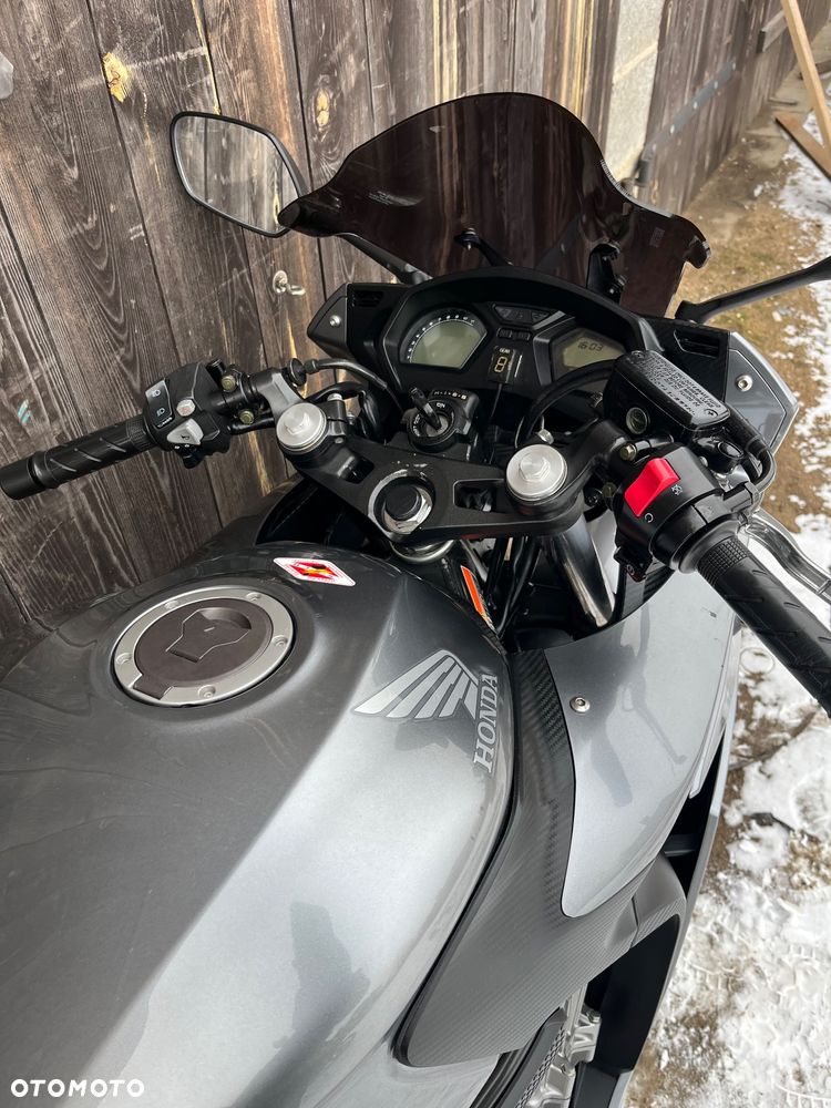Honda CBR - 3