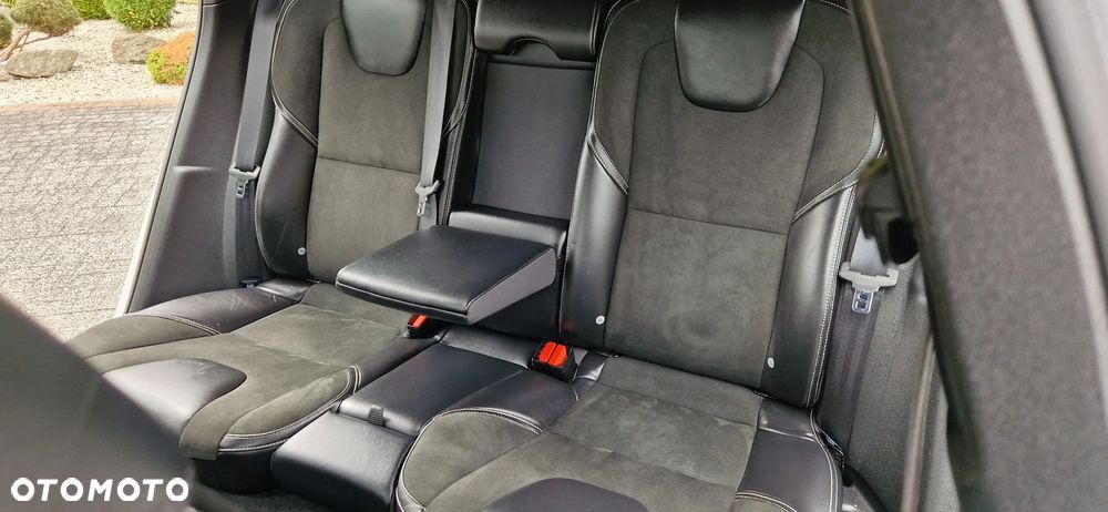 Volvo V40 D3 Geartronic R Design - 26
