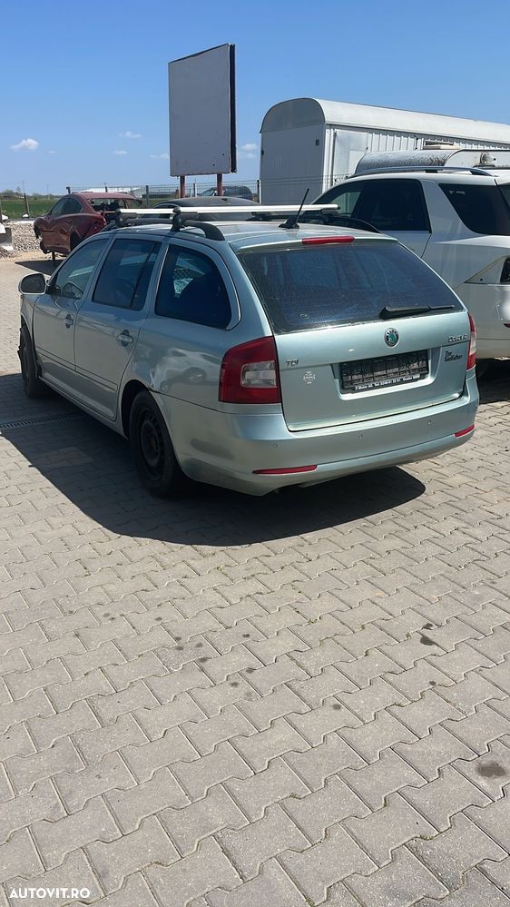 Dezmembram Skoda Octavia 2 break 1.6 diesel din 2011 dsg 7 - 1