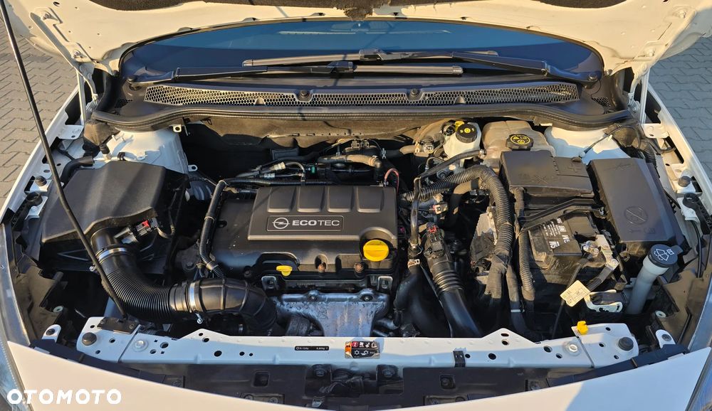 Opel Astra 1.4 T Cosmo - 36