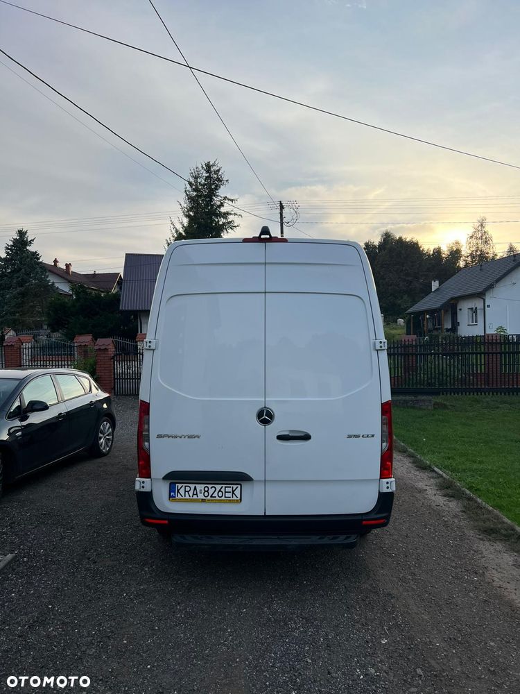 Mercedes-Benz Sprinter - 6