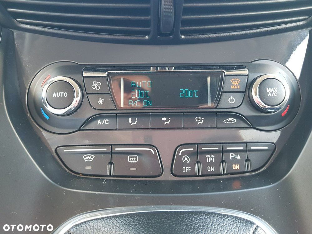 Ford Kuga - 22