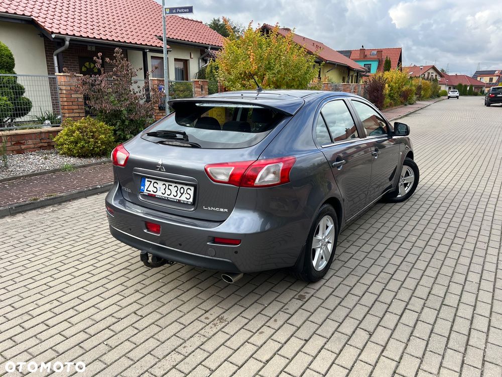 Mitsubishi Lancer 1.8 Intense - 19