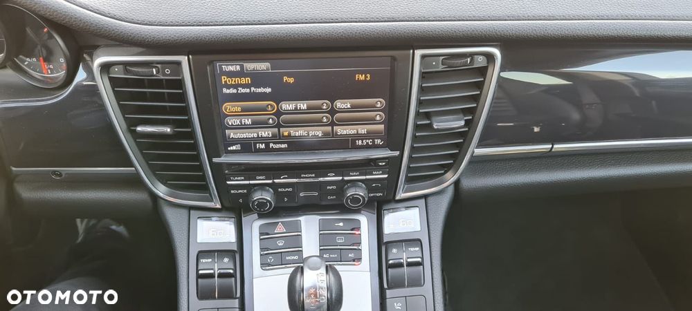 Porsche Panamera S PDK - 11