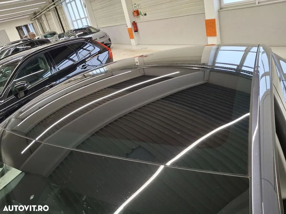 Tesla Model Y Long Range Dual Motor AWD - 4