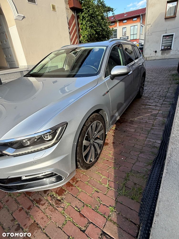 Volkswagen Passat - 8