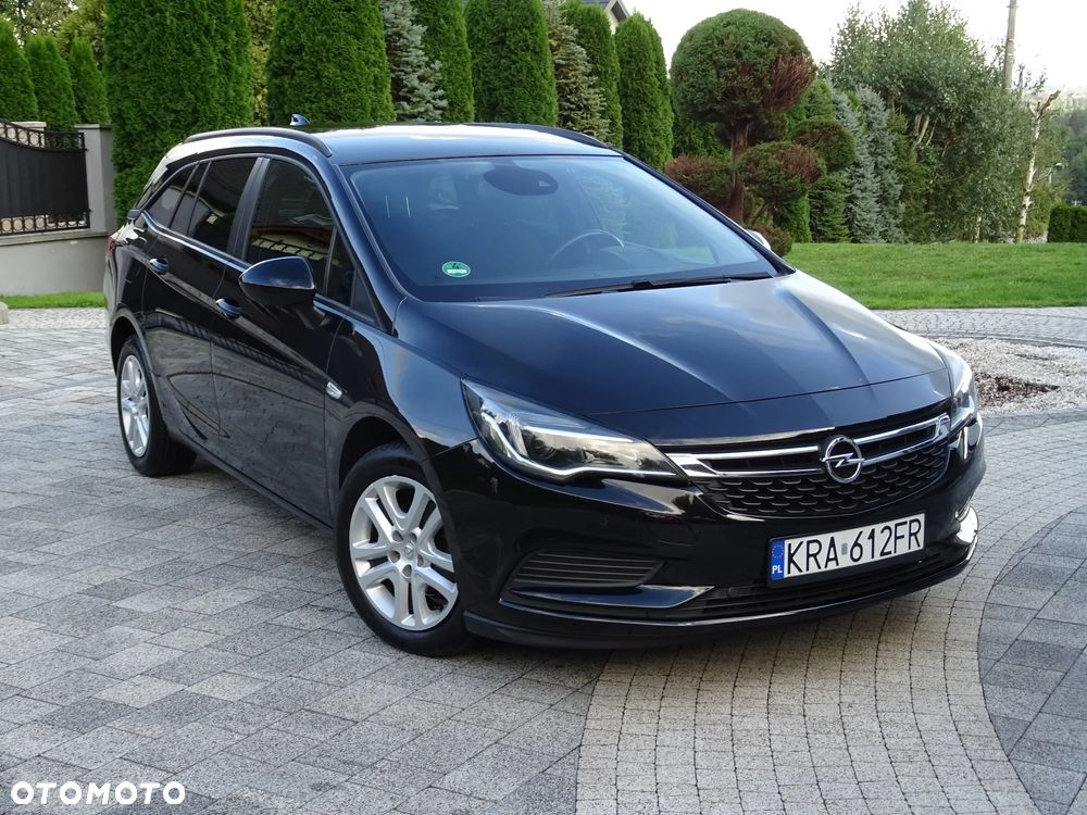Opel Astra 1.4 Turbo Edition - 1