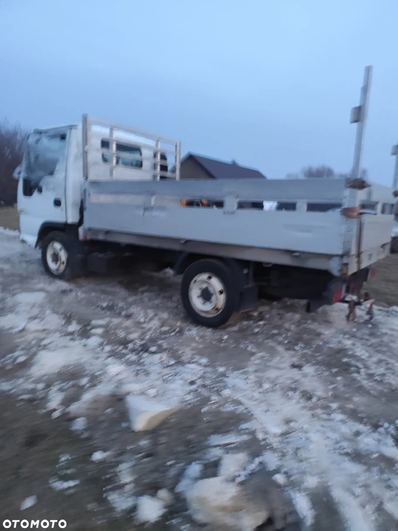 ISUZU seria 2007r NKR NQR 85 3.0 D  131.000 km kabina kompletna Europa szyba podsufitka - 8