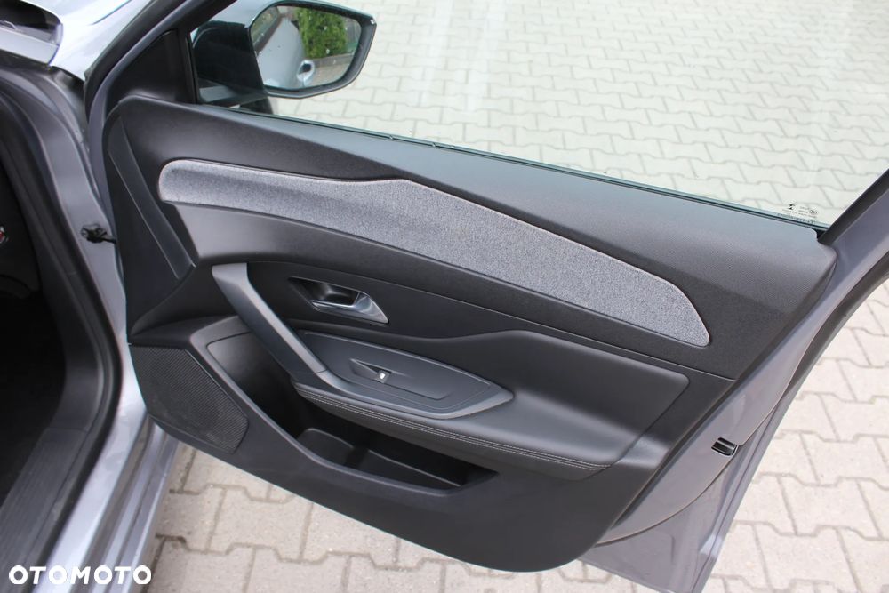 Peugeot 308 1.5 BlueHDi Active S&S EAT6 - 32