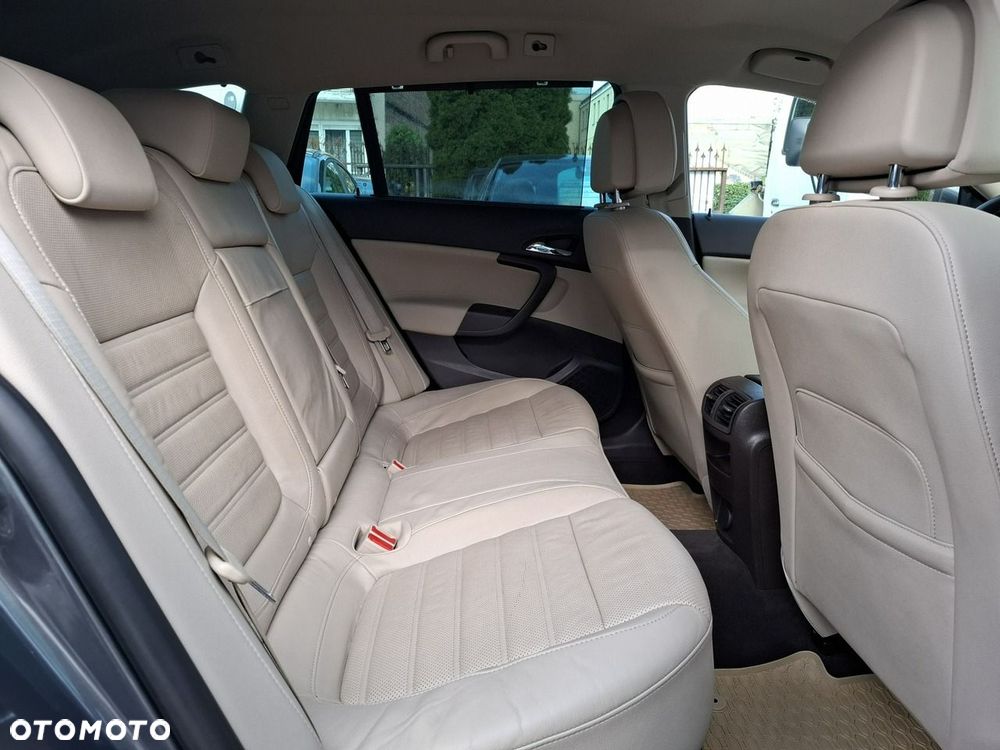 Opel Insignia - 21