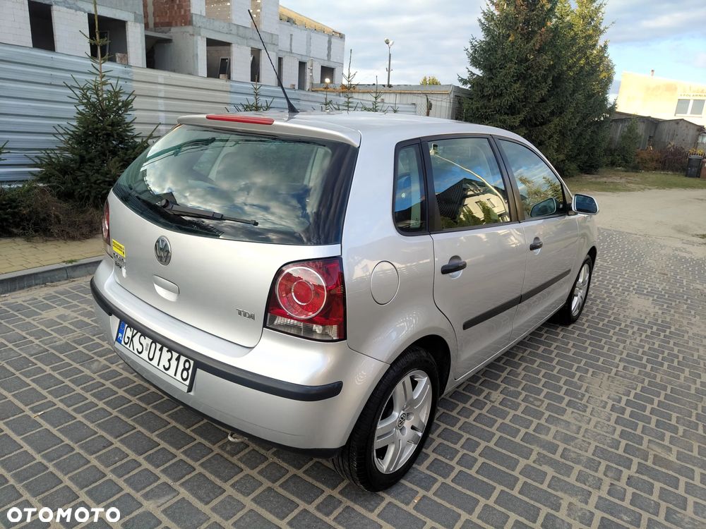 Volkswagen Polo 1.4 TDI Comfortline - 24