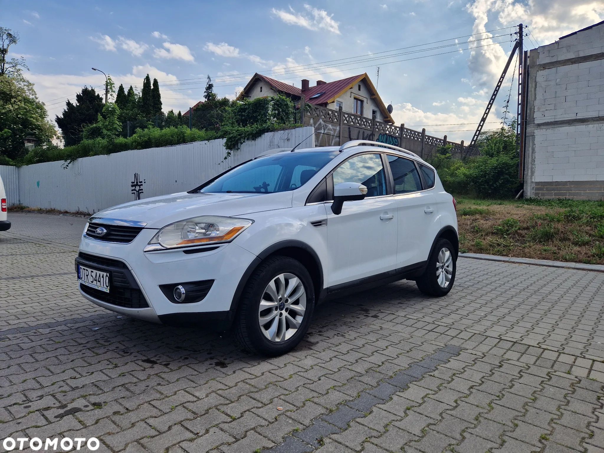 Ford Kuga - 1