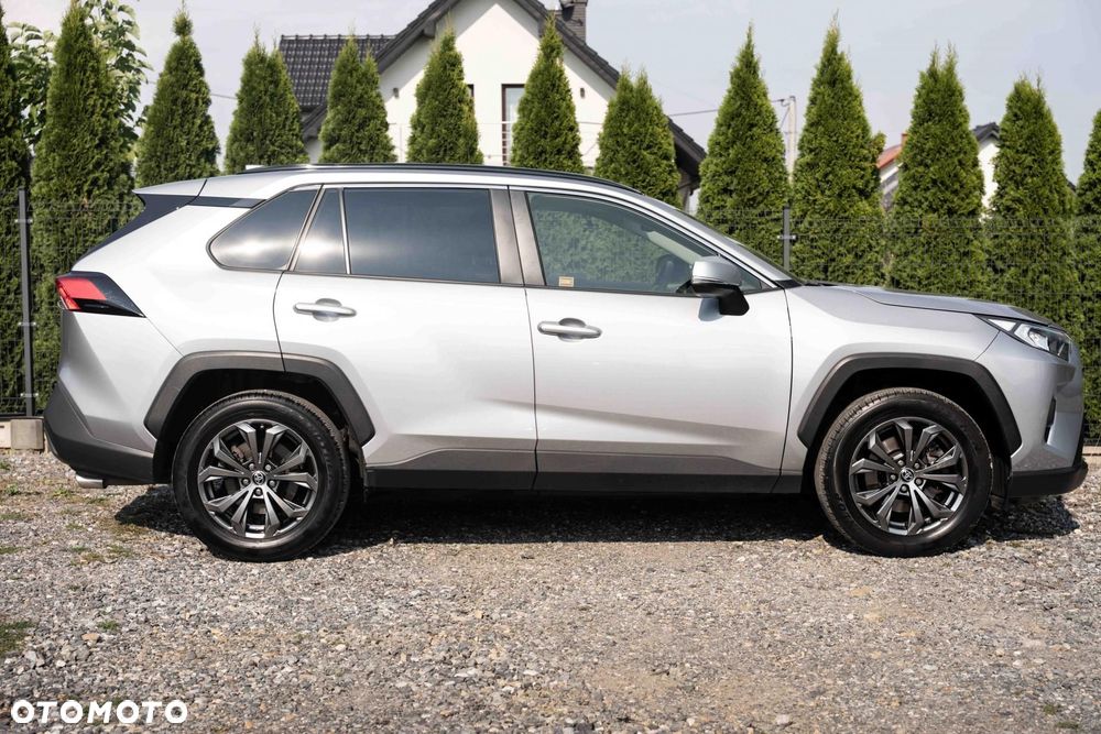 Toyota RAV4 - 9