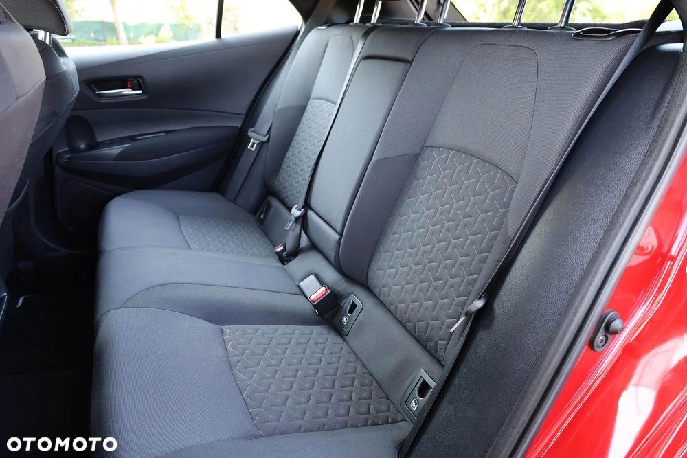 Toyota Corolla 1.8 Hybrid Comfort - 34