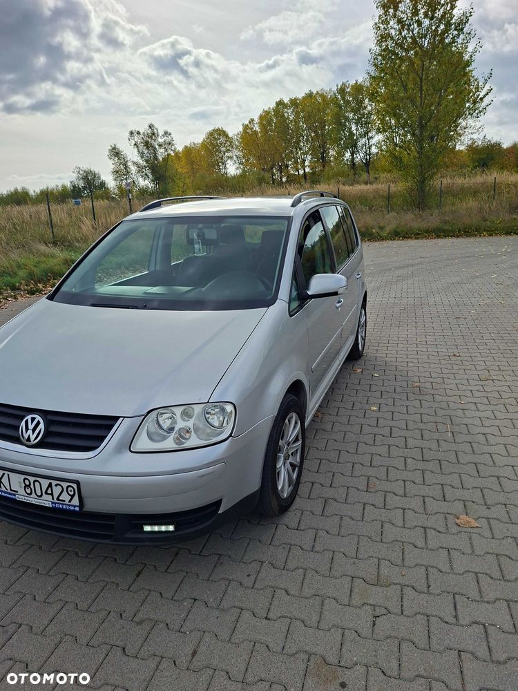 Volkswagen Touran - 2