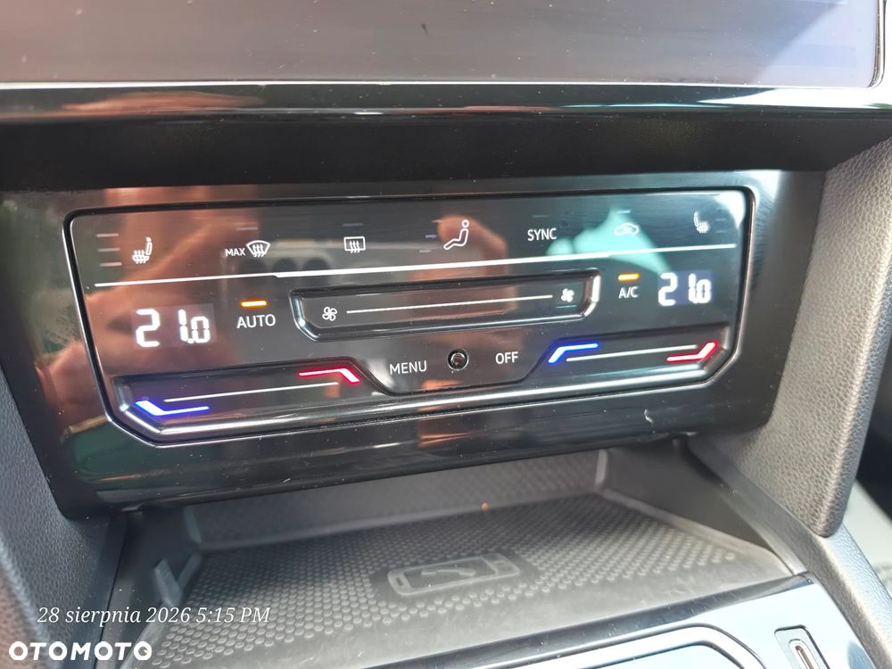 Volkswagen Passat 2.0 TSI OPF DSG Business - 25