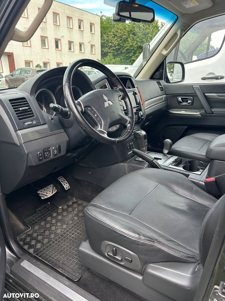 Mitsubishi Pajero 3.2 DI-D Instyle - 33